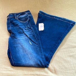 KanCan Signature Ultra High Rise Superflare - Size 32